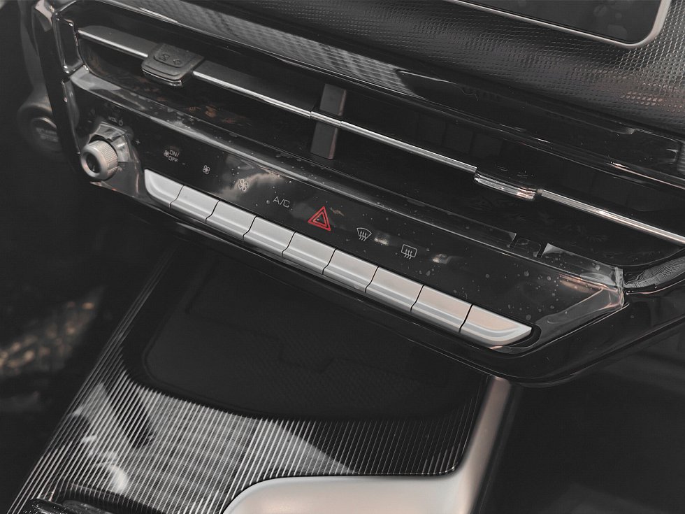 Haval Jolion Оптимум, черный