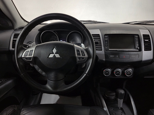 Mitsubishi Outlander Ultimate, 2011 года, пробег 194950 км