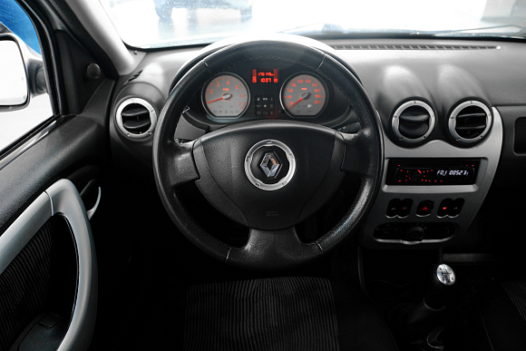 Renault Sandero Expression, 2010 года, пробег 170000 км