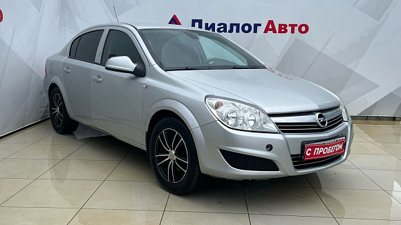 Opel Astra, 2010 года, пробег 186000 км