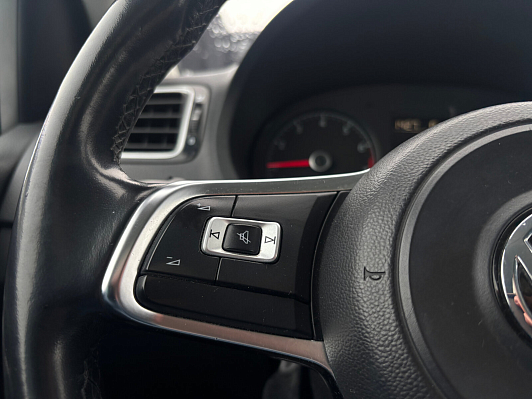 Volkswagen Polo Highline, 2019 года, пробег 138596 км