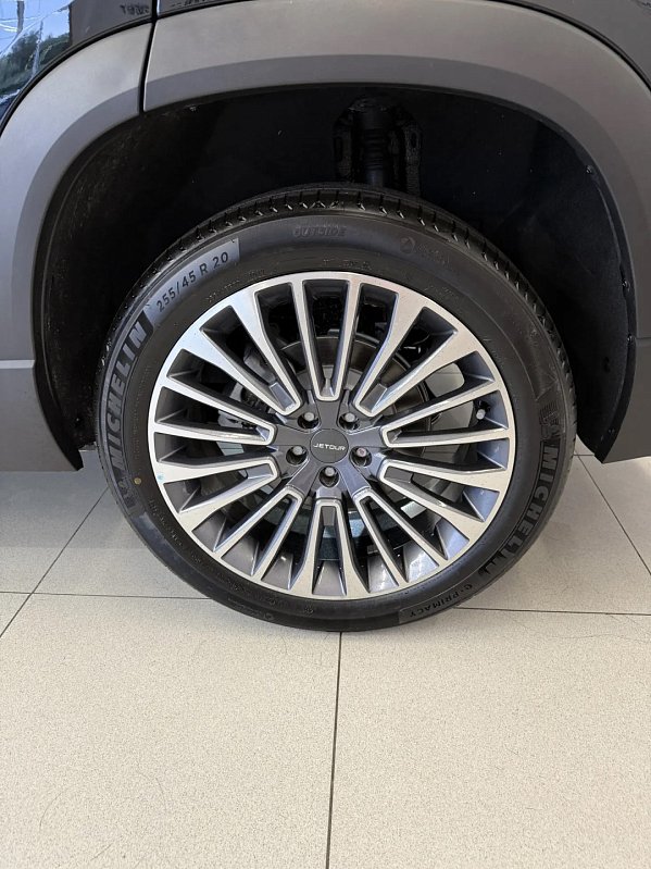 Jetour X90+ Премиум 7 мест, черный