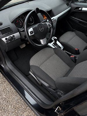 Opel Astra, 2014 года, пробег 233467 км