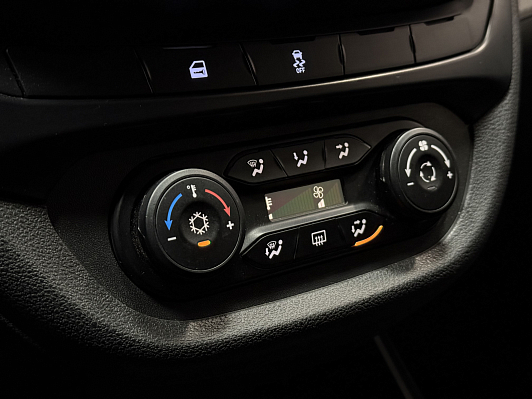 Lada (ВАЗ) Vesta, 2019 года, пробег 104500 км