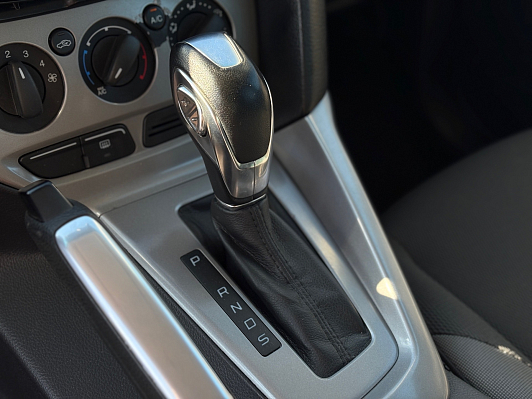 Ford Focus Trend, 2012 года, пробег 117786 км