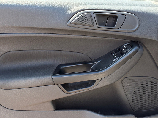 Ford Fiesta Ambiente, 2016 года, пробег 65761 км