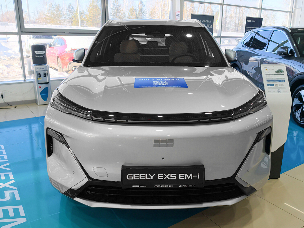 Geely EX5 Гибрид Макс EM-i, серебряный