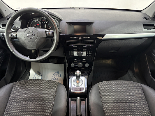 Opel Astra, 2012 года, пробег 105806 км