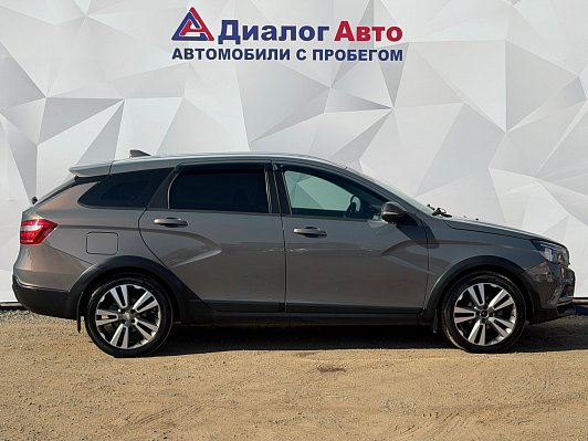 Lada (ВАЗ) Vesta Luxe Multimedia, 2019 года, пробег 149000 км