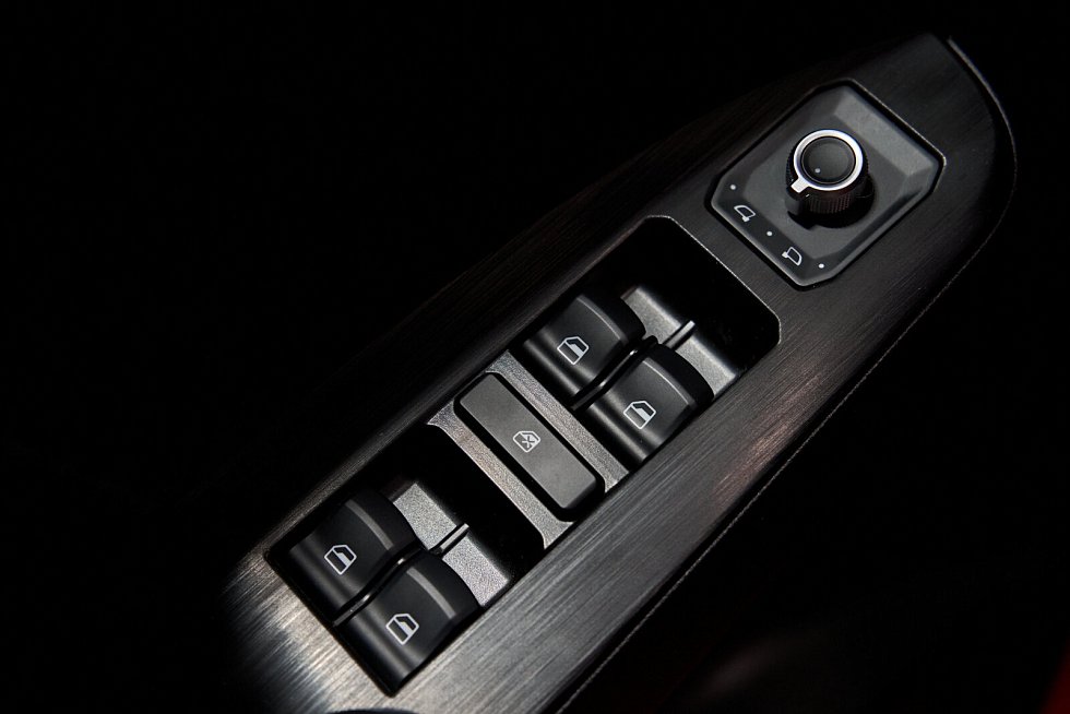 Haval Jolion Комфорт, красный