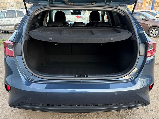 Kia Ceed Prestige, 2018 года, пробег 182000 км