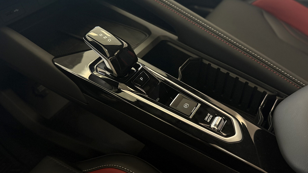Geely Coolray Эксклюзив, фиолетовый