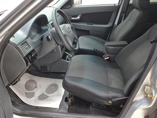 Lada (ВАЗ) Priora Люкс, 2011 года, пробег 138779 км