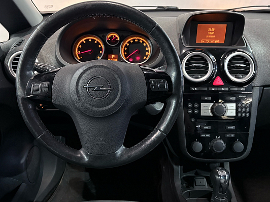 Opel Corsa Color Edition, 2011 года, пробег 141000 км