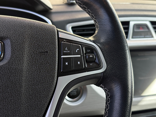 Geely Atlas Люкс + Yandex Auto, 2018 года, пробег 114328 км