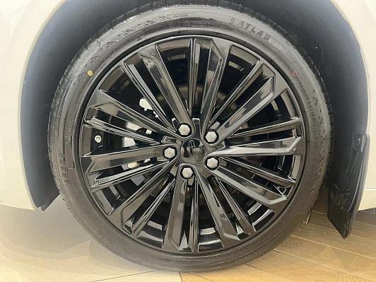 Geely Preface Флагман, 2024 года, пробег 20294 км