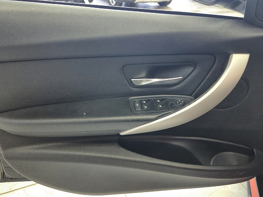 BMW 3 серии 320i SE, 2013 года, пробег 82487 км
