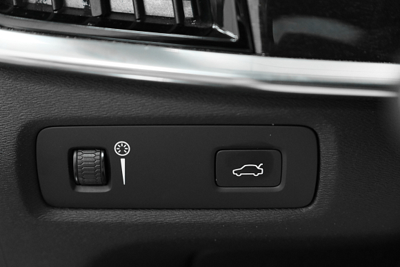 Volvo S90 Inscription, 2018 года, пробег 100000 км