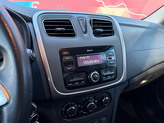 Renault Sandero Stepway Life, 2020 года, пробег 70801 км
