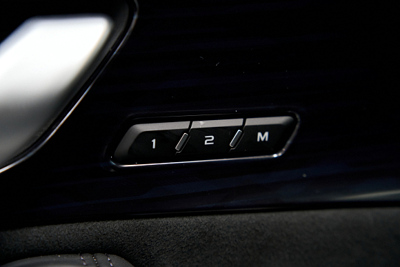 Geely Monjaro Exclusive, серый