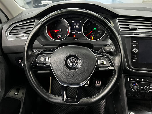 Volkswagen Tiguan Highline, 2019 года, пробег 125699 км