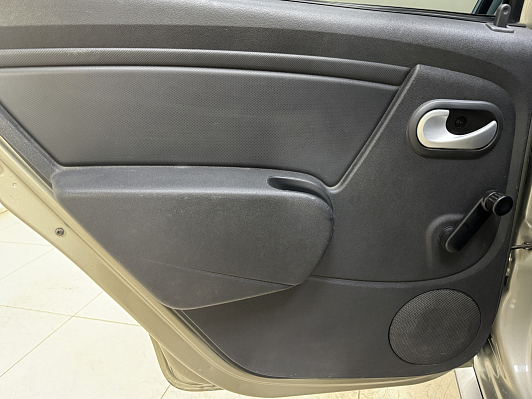 Renault Sandero, 2012 года, пробег 175918 км