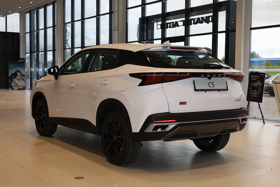 Omoda C5 Стиль (2024), белый