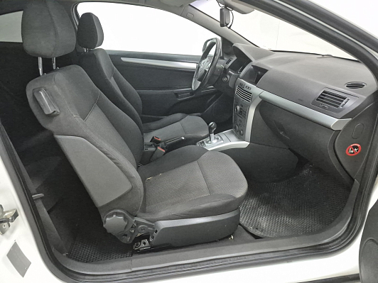 Opel Astra, 2011 года, пробег 164212 км