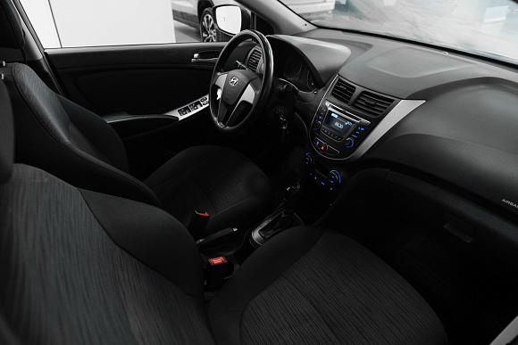 Hyundai Solaris Elegance, 2016 года, пробег 140000 км
