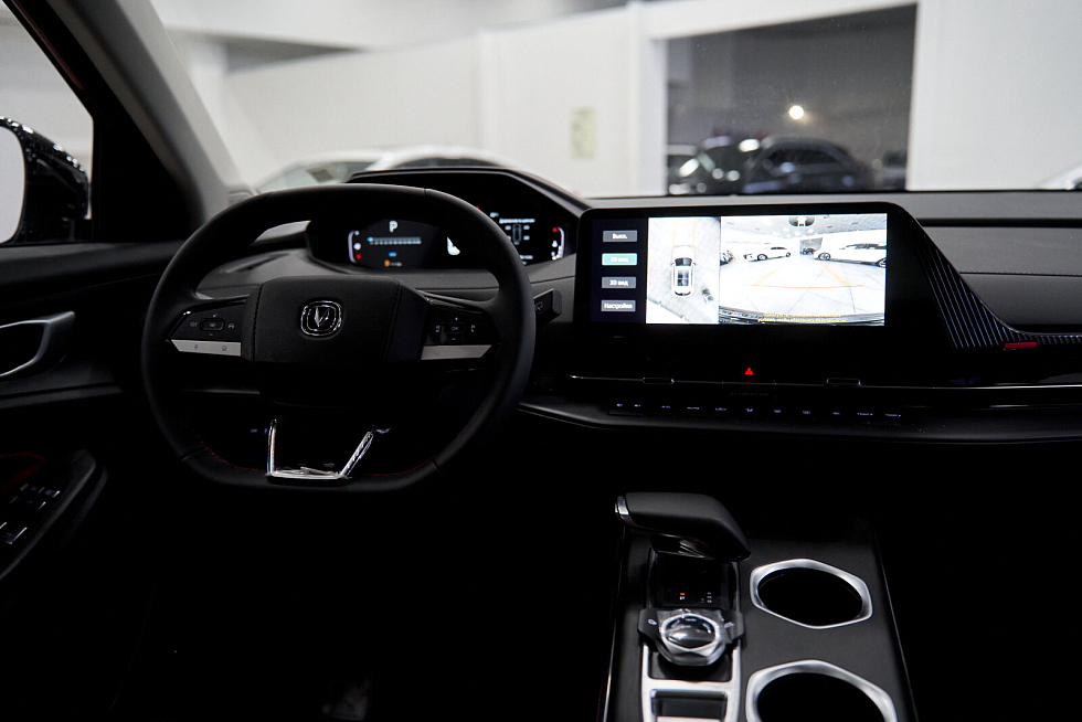 Changan UNI-S Техно, красный