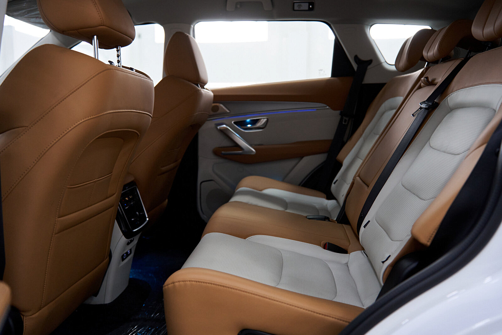 JETOUR X70 PLUS Luxury, черный