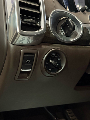 Porsche Cayenne S Tiptronic, 2011 года, пробег 250600 км