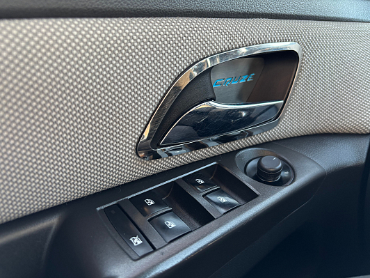 Chevrolet Cruze LT (10.2008  12.2012), 2012 года, пробег 219328 км