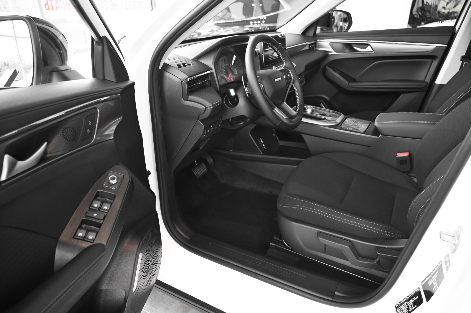 Haval Jolion Техно+, белый