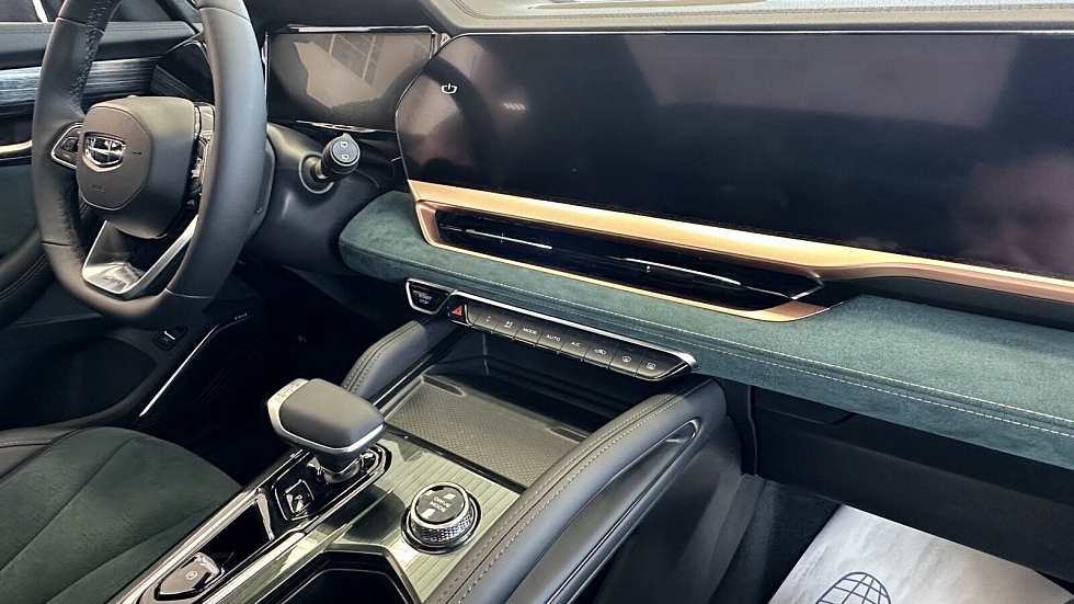 Geely Monjaro Exclusive, зеленый