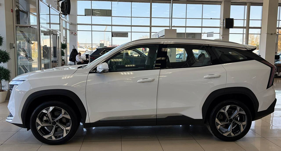 Geely Atlas Luxury, белый