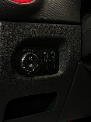 Opel Corsa Color Edition, 2014 года, пробег 87000 км