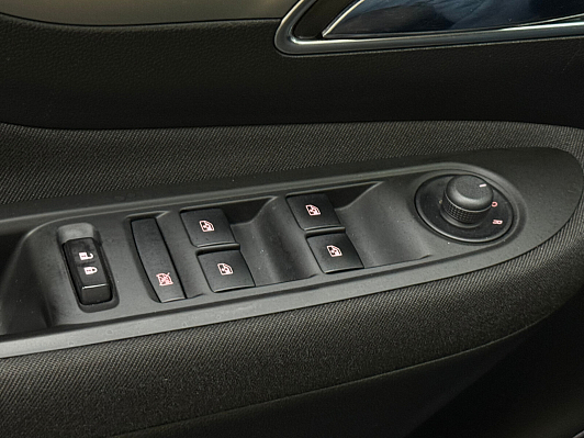 Opel Mokka Enjoy, 2014 года, пробег 117000 км