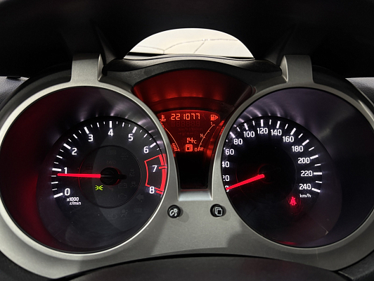 Nissan Juke SE, 2012 года, пробег 221000 км