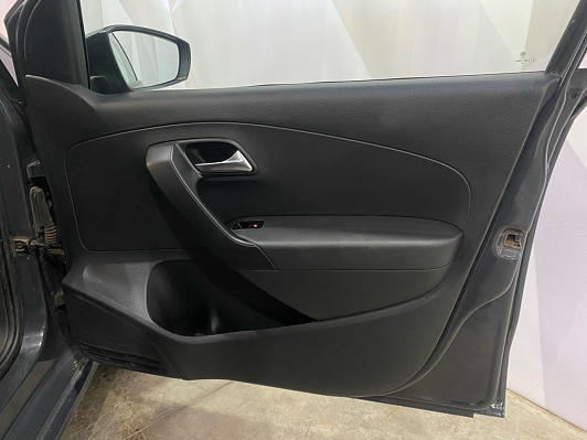 Volkswagen Polo Football Edition, 2018 года, пробег 105000 км
