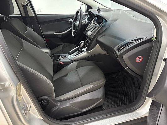 Ford Focus Titanium, 2012 года, пробег 176347 км