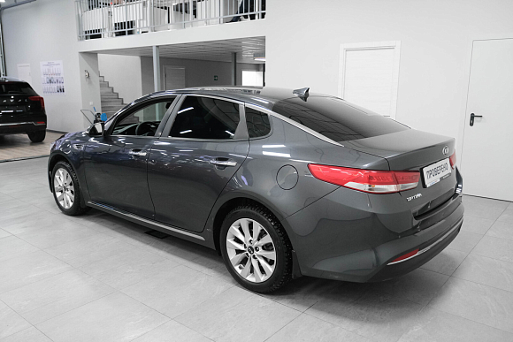 Kia Optima Luxe, 2018 года, пробег 171796 км