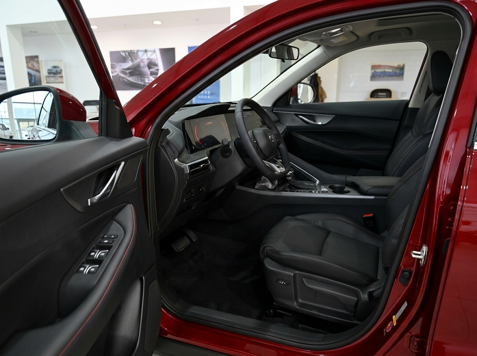 Changan CS35 Plus Техно, красный