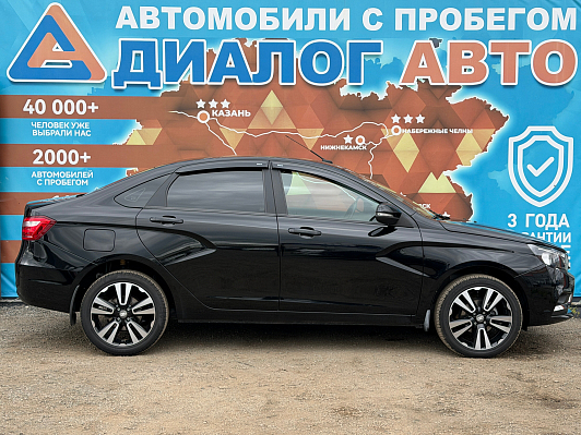 Lada (ВАЗ) Vesta Luxe, 2022 года, пробег 27400 км
