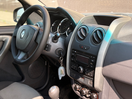 Renault Duster Expression, 2015 года, пробег 123837 км