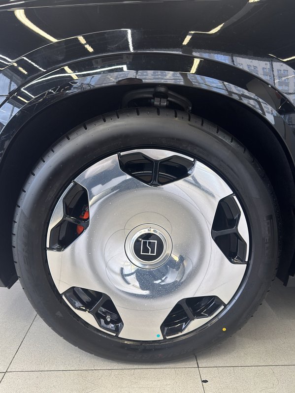 Zeekr 9X Hyper (6 seats), черный