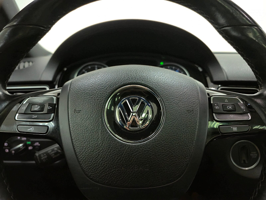 Volkswagen Touareg Wolfsburg Edition, 2017 года, пробег 229911 км