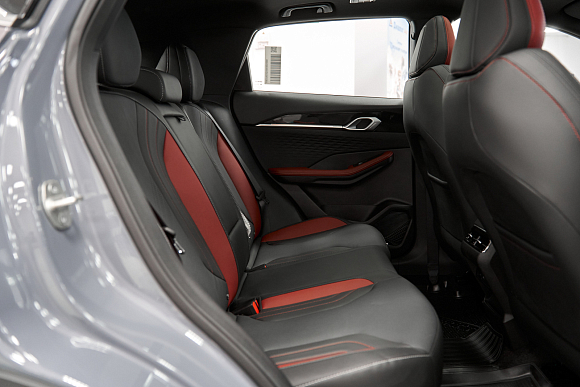 Geely Coolray Luxury, серый