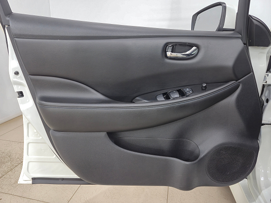 Nissan Leaf, 2019 года, пробег 53097 км