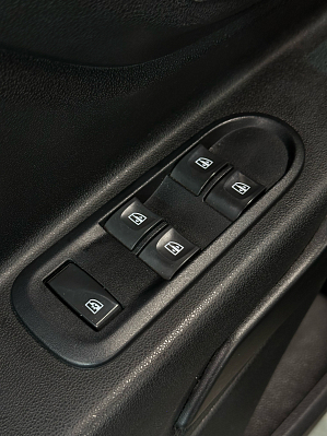 Lada (ВАЗ) XRAY Comfort, 2017 года, пробег 124000 км